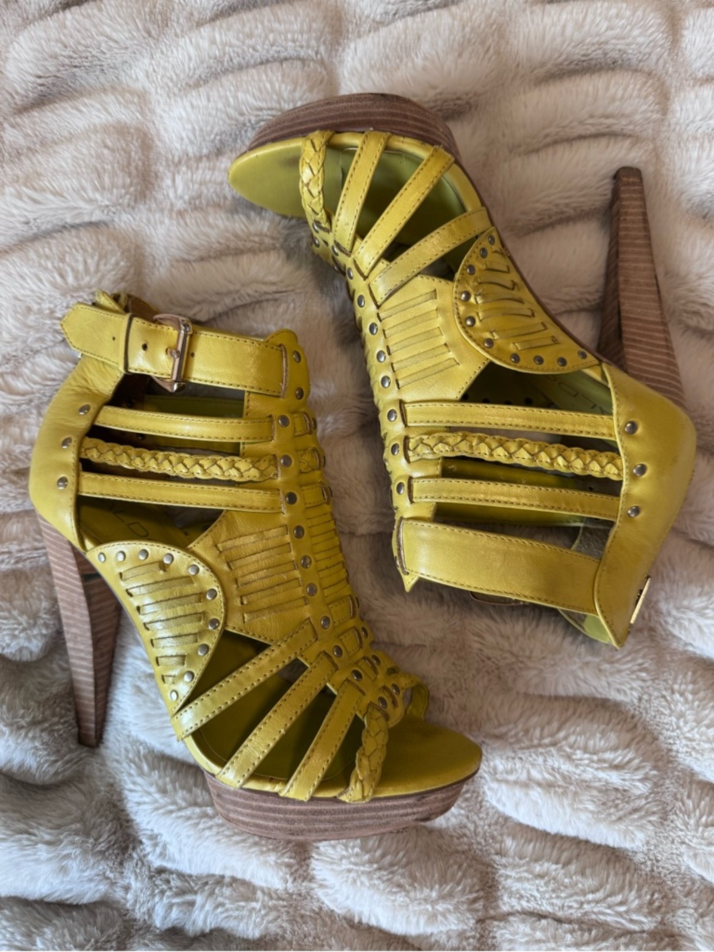 Aldo Yellow Leather Gladiator Platform Stiletto Heels Size 38 / US 7